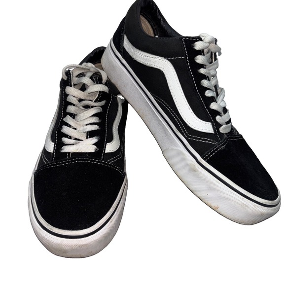 Vans Other - Vans Old Skool Unisex Black and White Skate Sneakers Size Men's 7 Women's 8.5